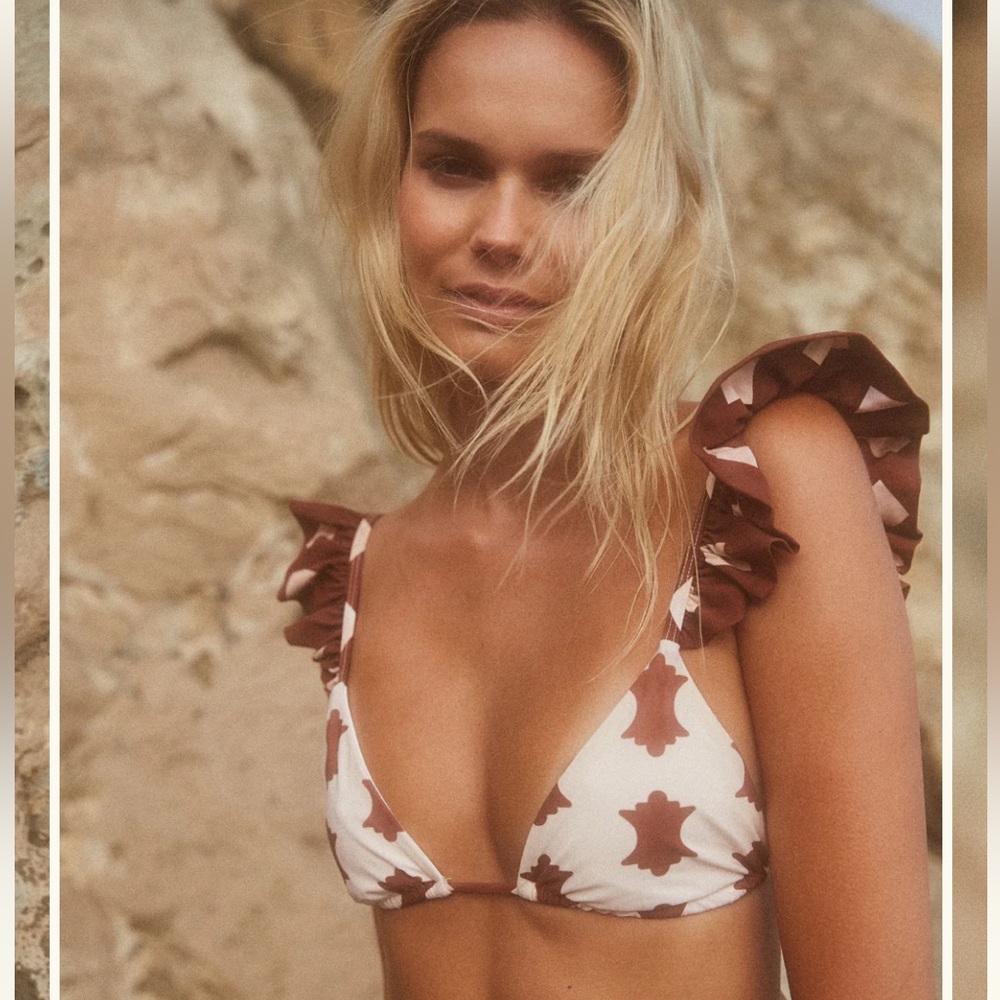 FOLLOW SUIT THE TATI Bikini Swim TOP IN SAND XS